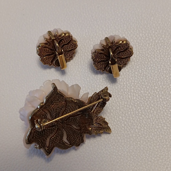 Ladies Vintage Floral Rose Flower Earring & Pin Set - Picture 2 of 2